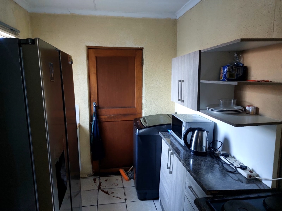 2 Bedroom Property for Sale in Tlhabane West North West